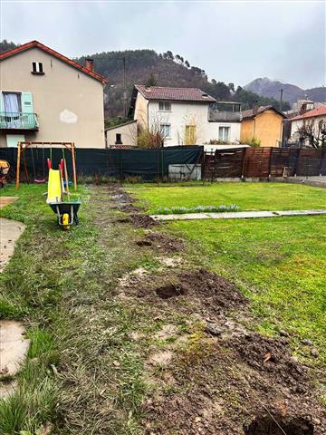 Jardin avant la pose de la clôture bois